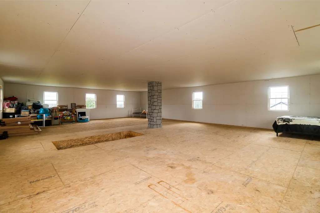 3751 Kendall Springs Road Owingsville KY 40360