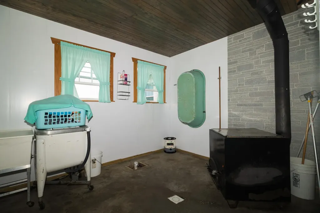 3751 Kendall Springs Road Owingsville KY 40360