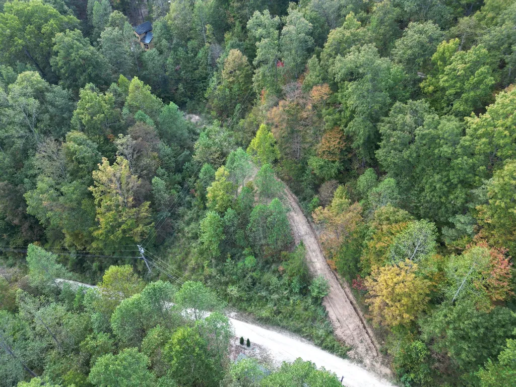 9999 Twin Arch Road Stanton KY 40380