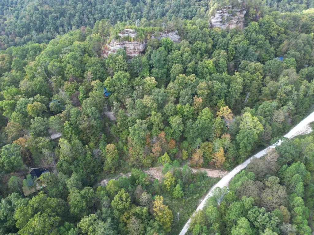 9999 Twin Arch Road Stanton KY 40380