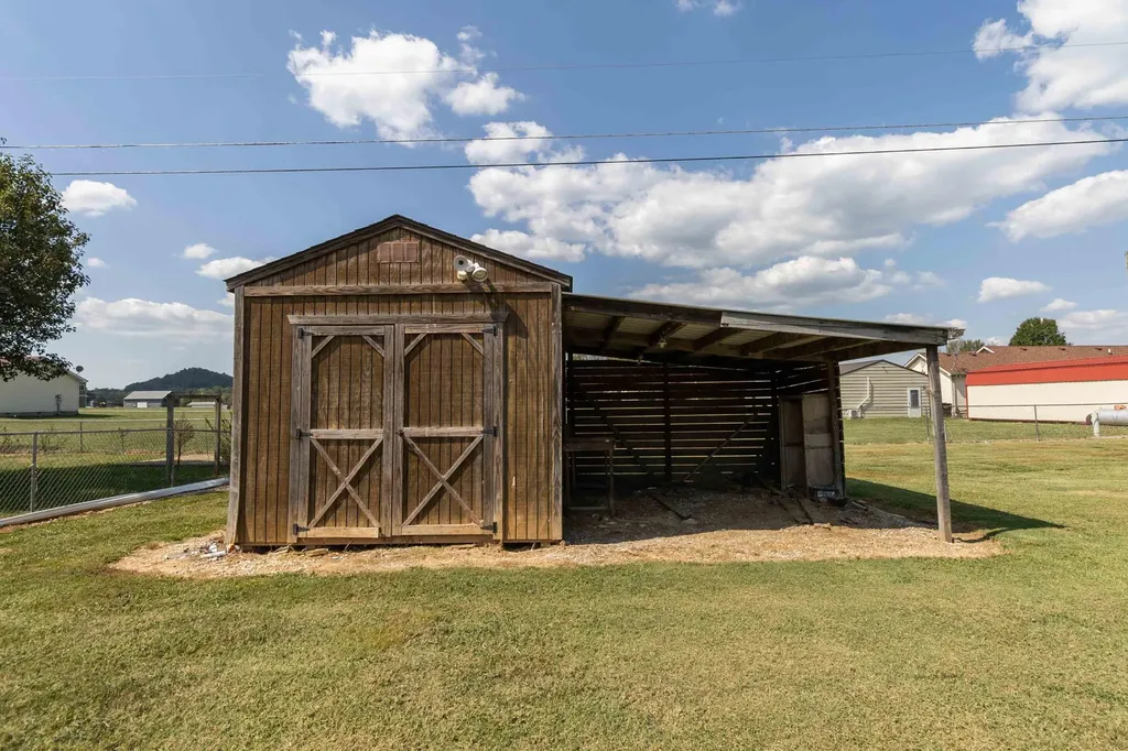 175 Robin Drive Stanford KY 40484