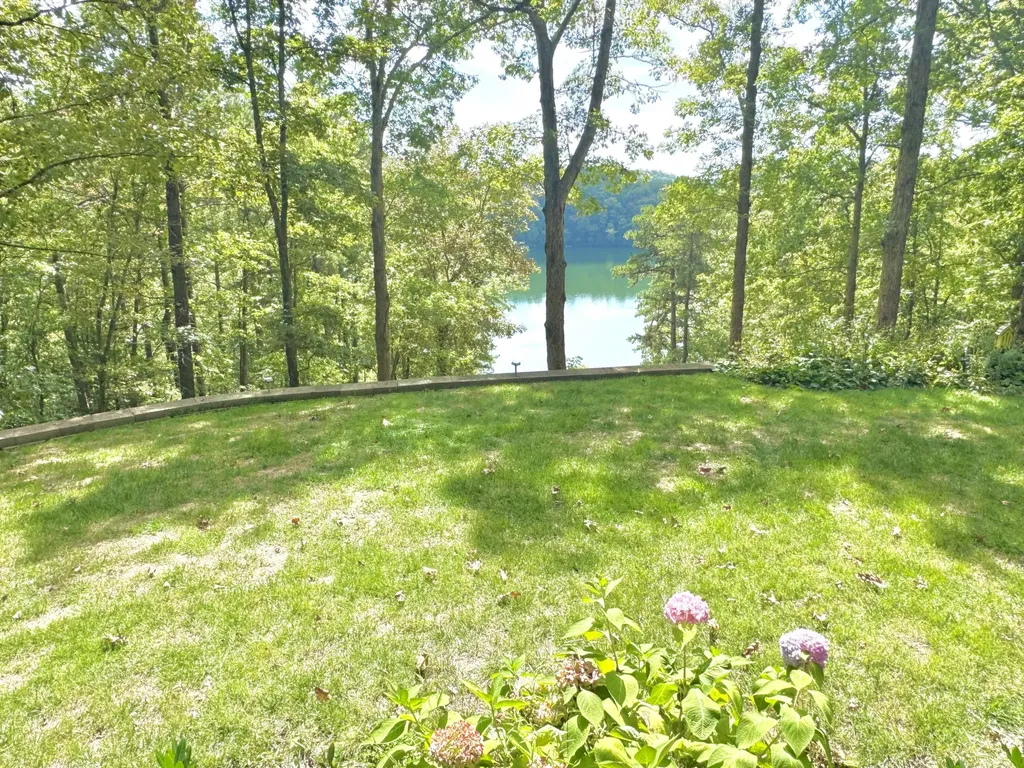 155 Rocky Point Road East Bernstadt KY 40729