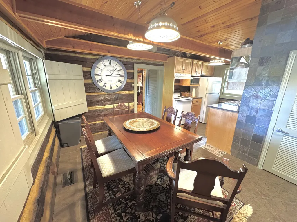 155 Rocky Point Road East Bernstadt KY 40729