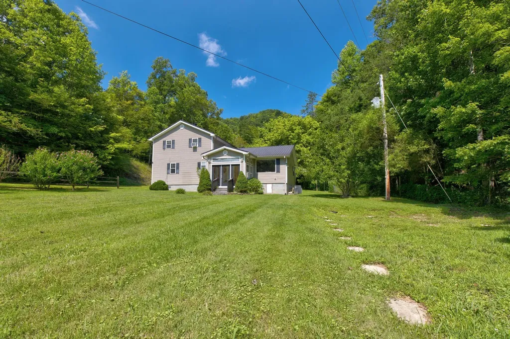 98 Brittany Lane Stanton KY 40380