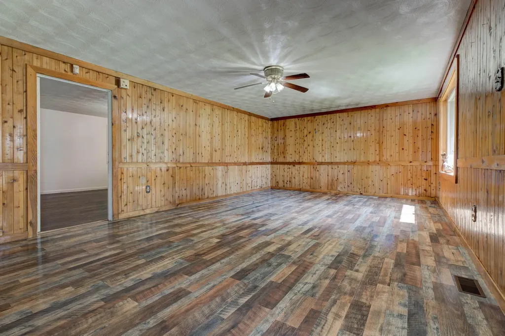 98 Brittany Lane Stanton KY 40380