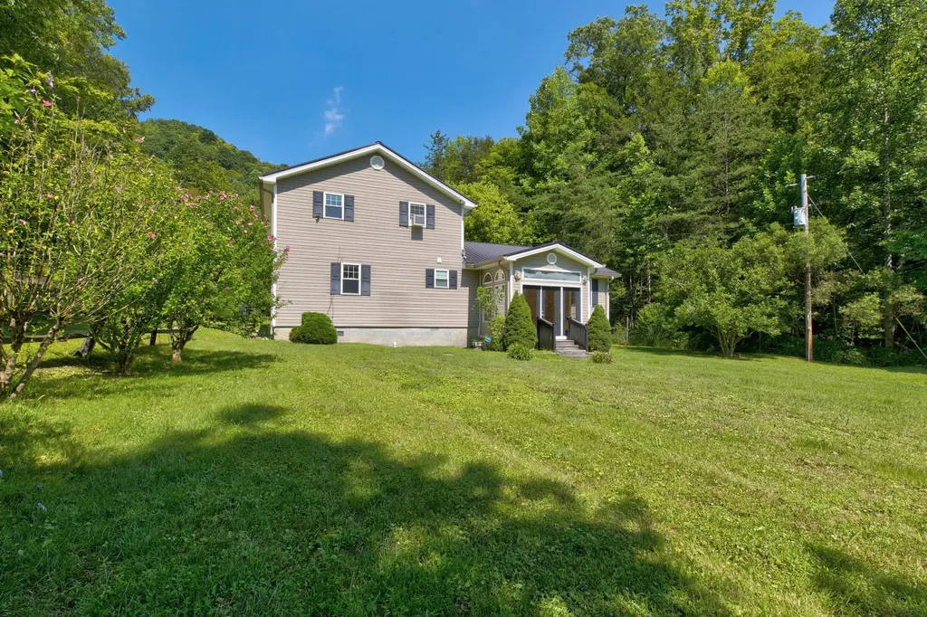 98 Brittany Lane Stanton KY 40380