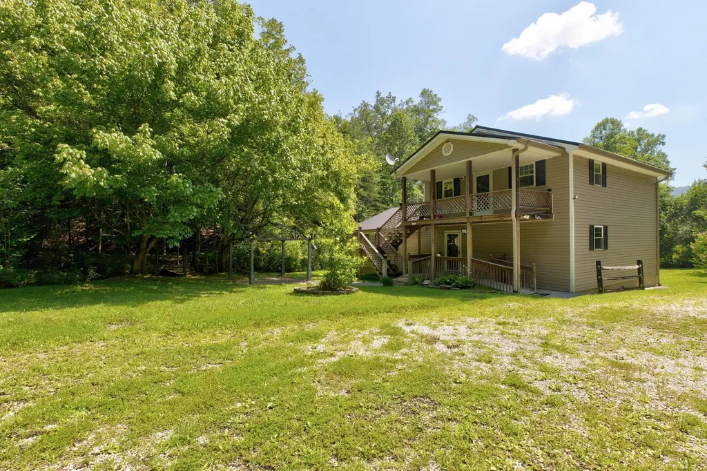 98 Brittany Lane Stanton KY 40380