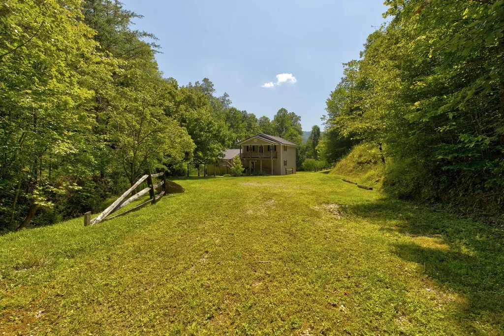 98 Brittany Lane Stanton KY 40380