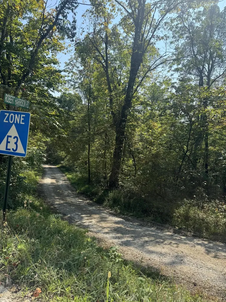 284 Happy Top Road Mckee KY 40447