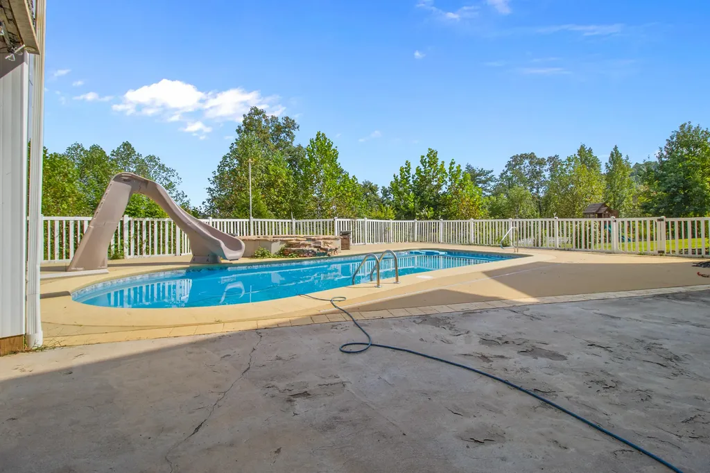 210 Reverend Bill Perkins Road Williamsburg KY 40769