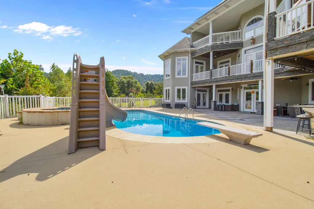 210 Reverend Bill Perkins Road Williamsburg KY 40769