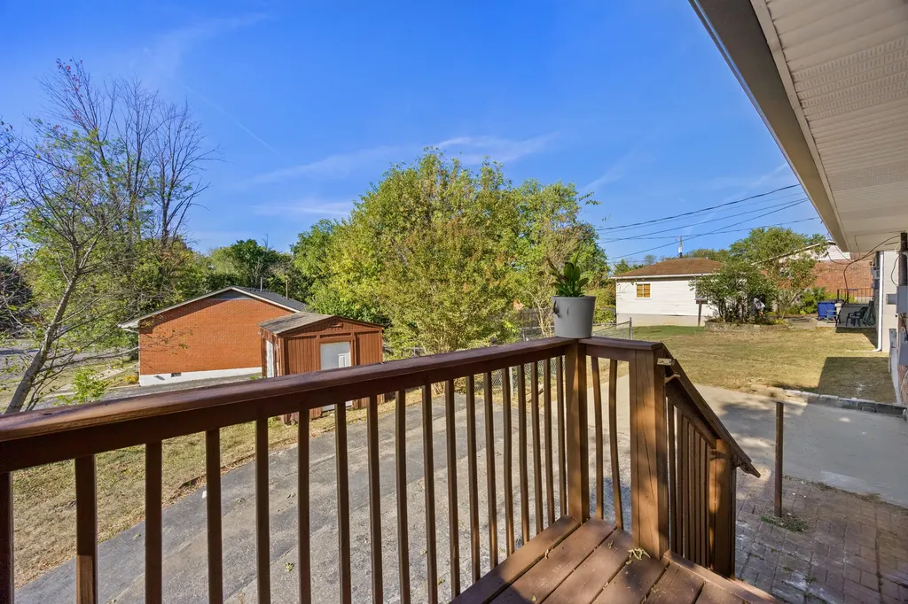 1316 Jannelle Court Lexington KY 40517