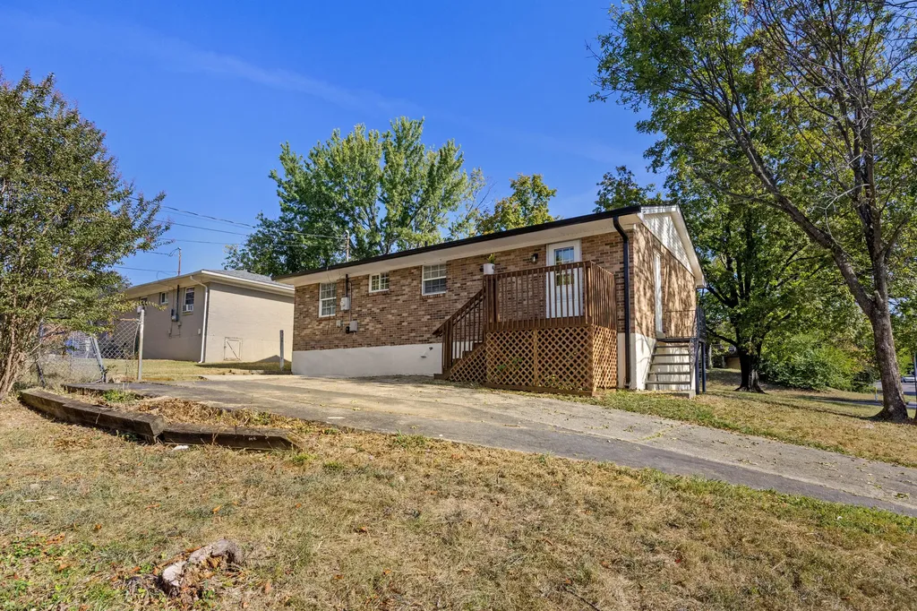 1316 Jannelle Court Lexington KY 40517