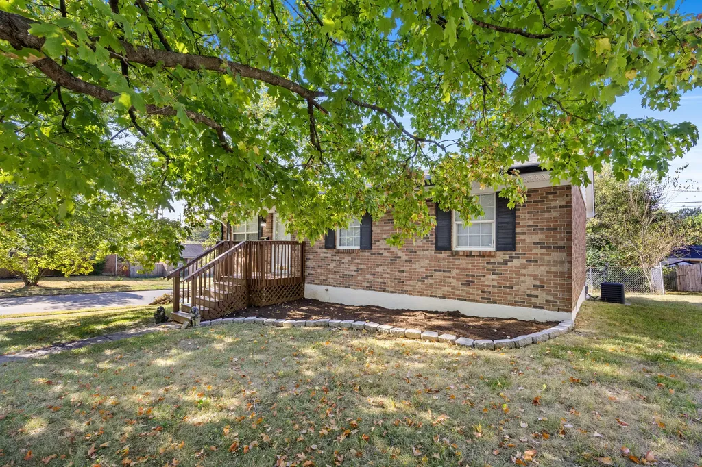 1316 Jannelle Court Lexington KY 40517