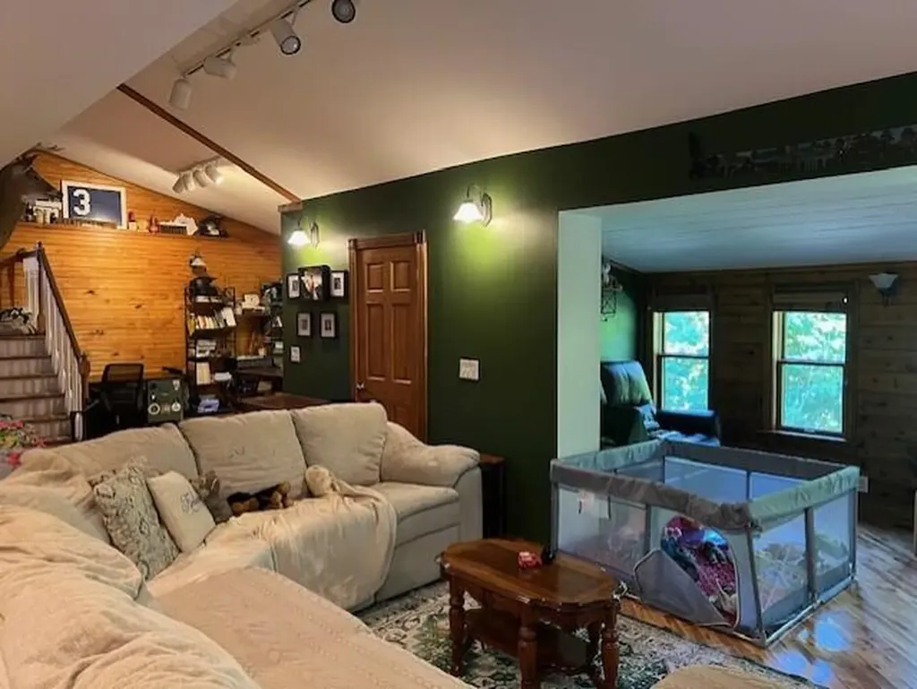 1085 Spring Branch Road Jeremiah KY 41826
