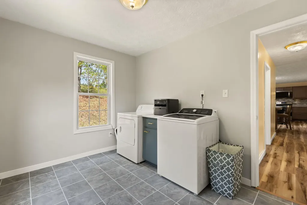 867 Chadwell Road Booneville KY 41314