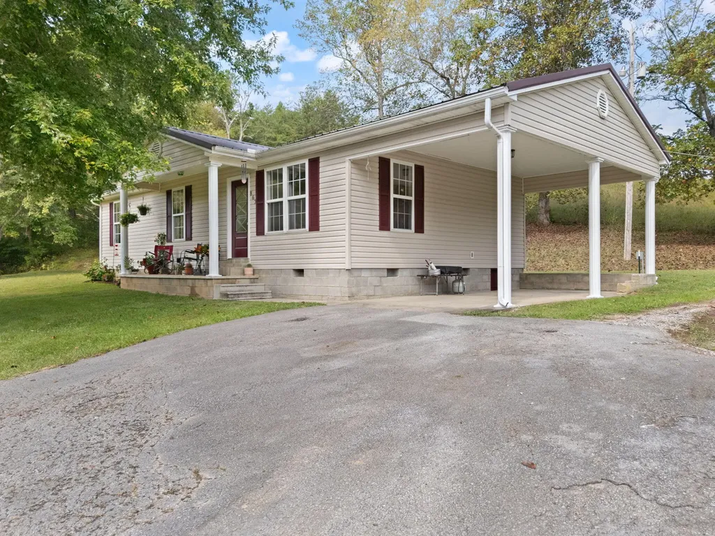 867 Chadwell Road Booneville KY 41314