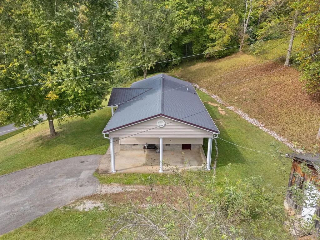 867 Chadwell Road Booneville KY 41314