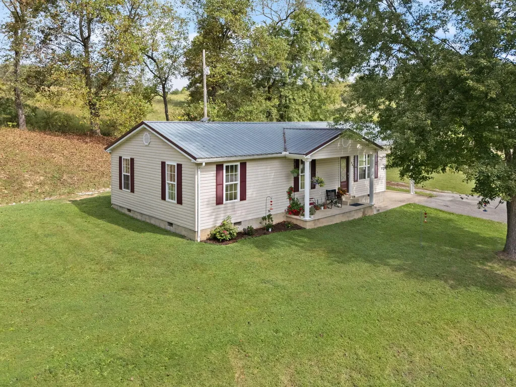 867 Chadwell Road Booneville KY 41314