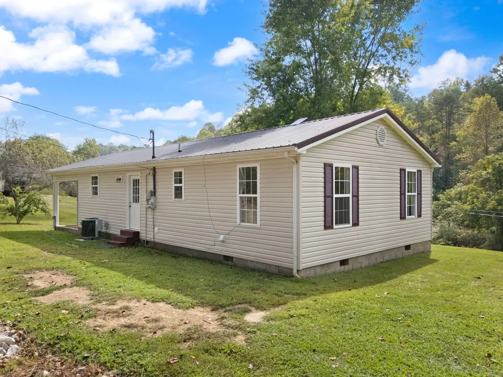 867 Chadwell Road Booneville KY 41314