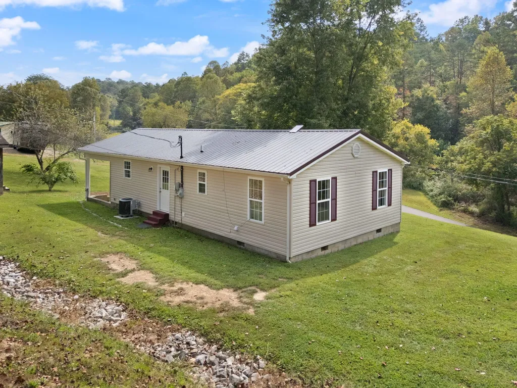 867 Chadwell Road Booneville KY 41314
