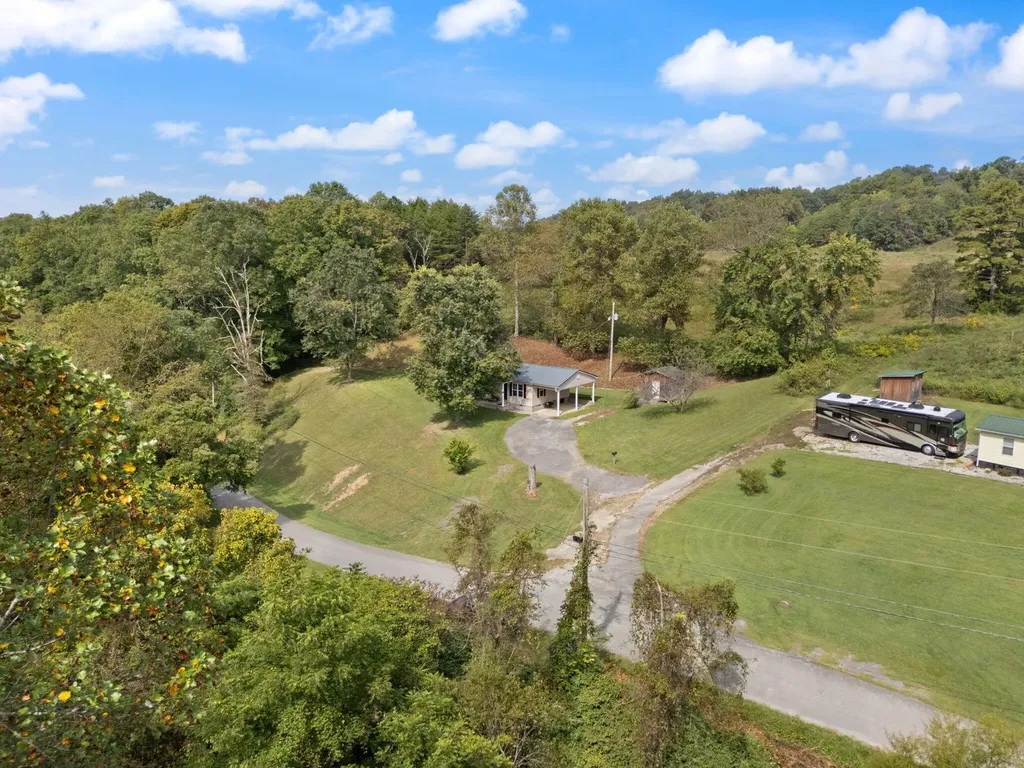 867 Chadwell Road Booneville KY 41314