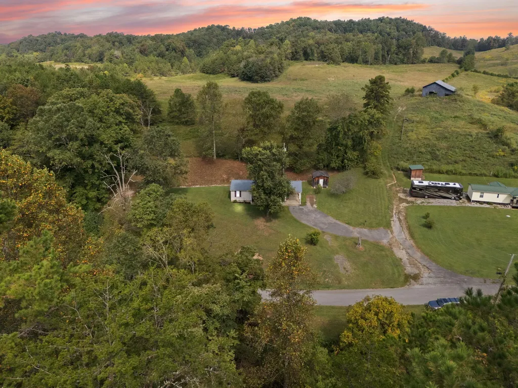 867 Chadwell Road Booneville KY 41314