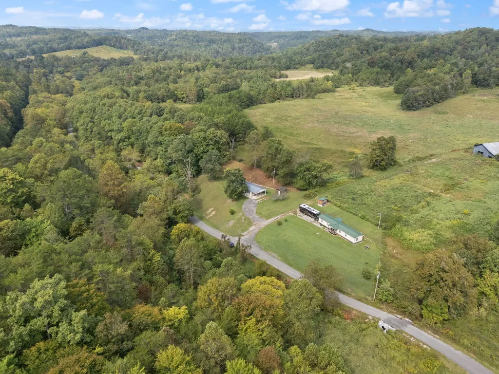 867 Chadwell Road Booneville KY 41314