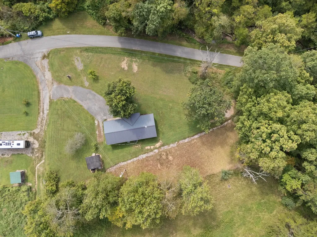 867 Chadwell Road Booneville KY 41314
