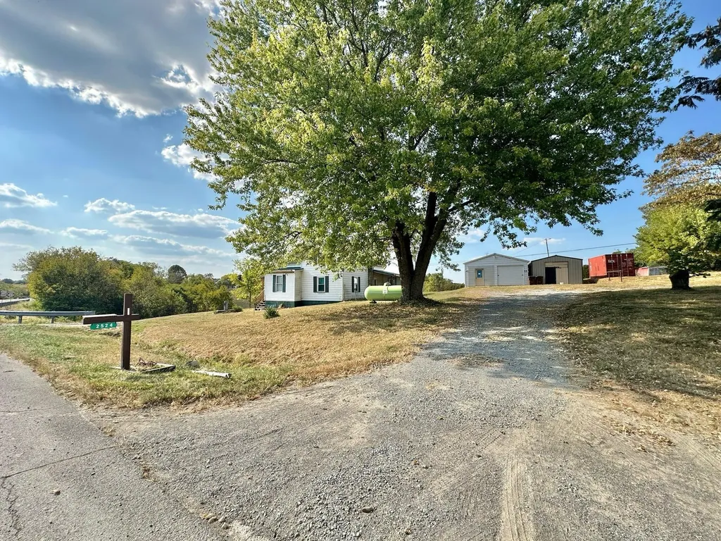 2524 Us 68 Ewing KY 41039
