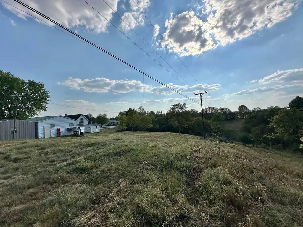 2524 Us 68 Ewing KY 41039
