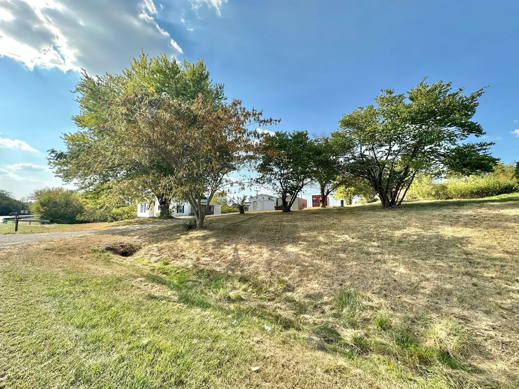 2524 Us 68 Ewing KY 41039