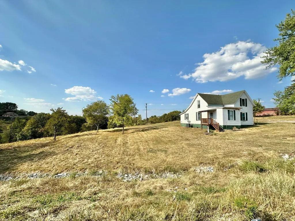 2524 Us 68 Ewing KY 41039