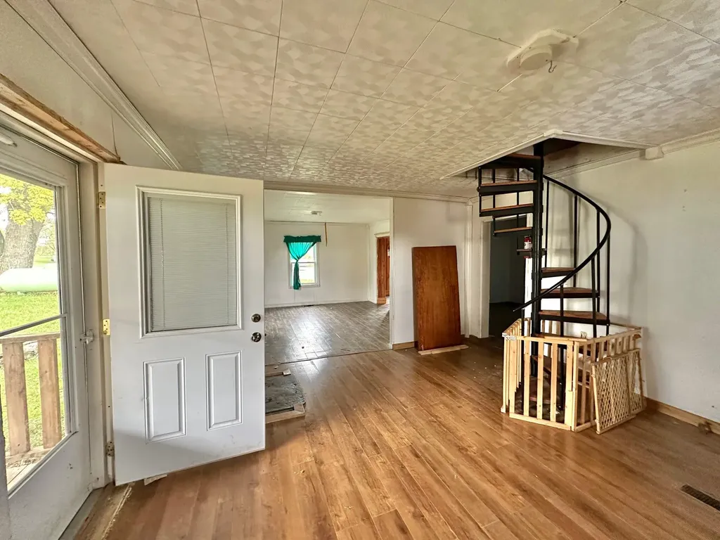2524 Us 68 Ewing KY 41039