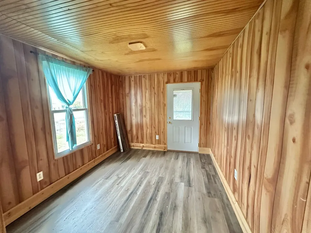 2524 Us 68 Ewing KY 41039