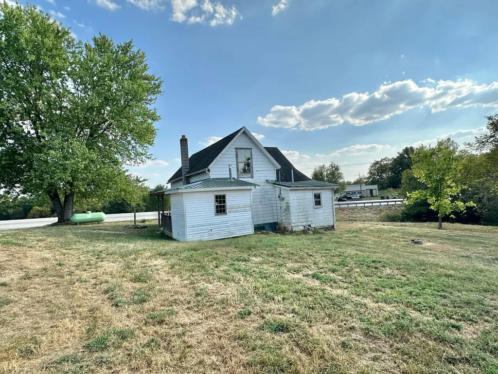 2524 Us 68 Ewing KY 41039