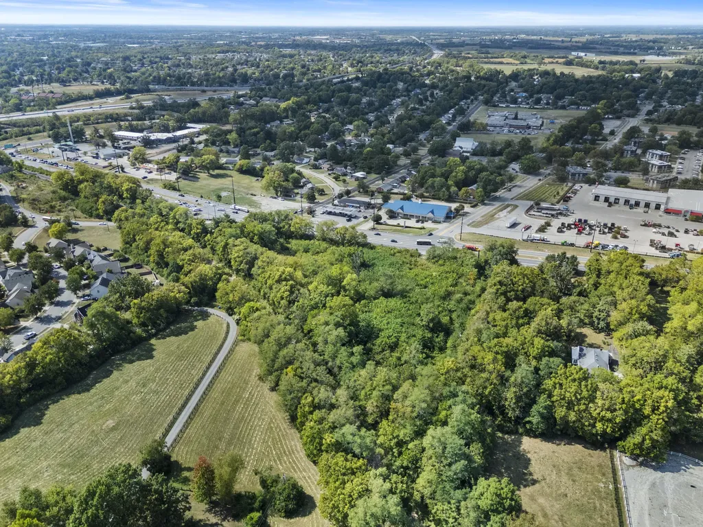 2324 Paris Pike Lexington KY 40505