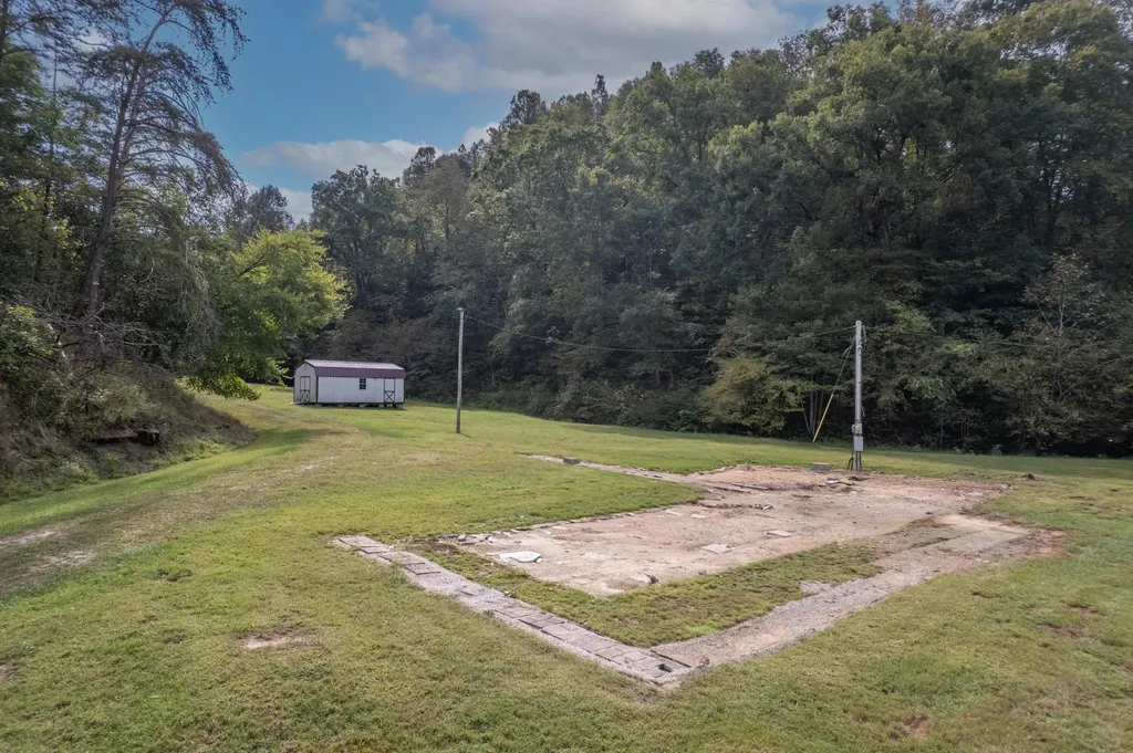 1065 Brushy Fork Road West Liberty KY 41472