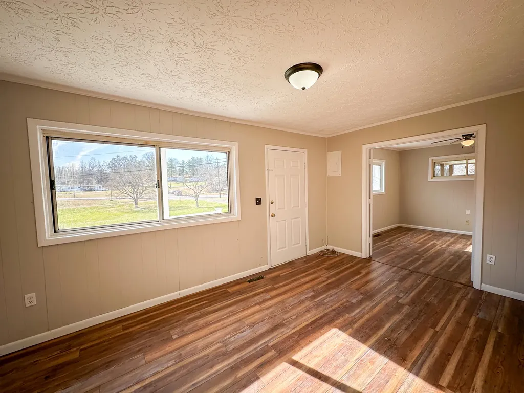 411 Ky-3085 Flat Lick KY 40935