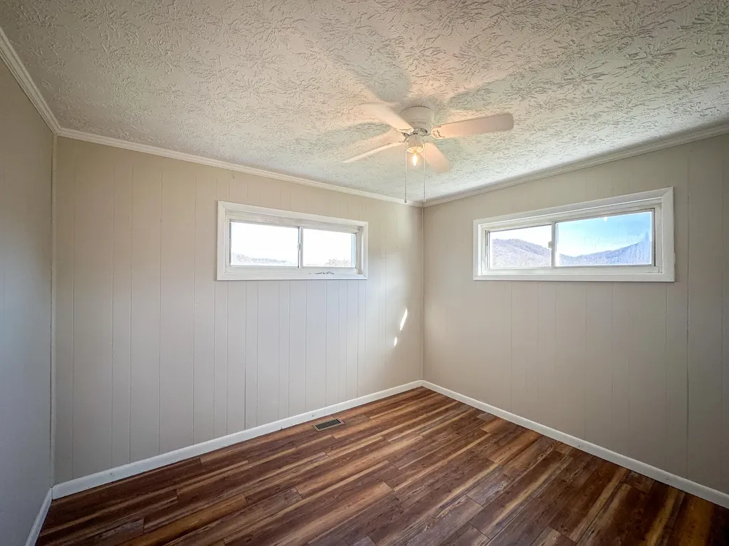 411 Ky-3085 Flat Lick KY 40935