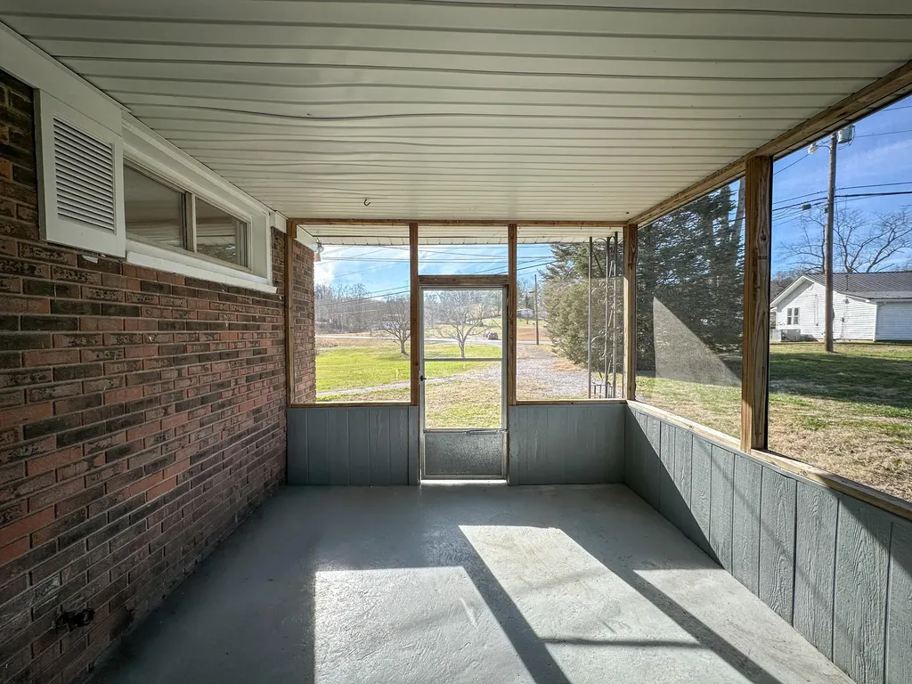 411 Ky-3085 Flat Lick KY 40935
