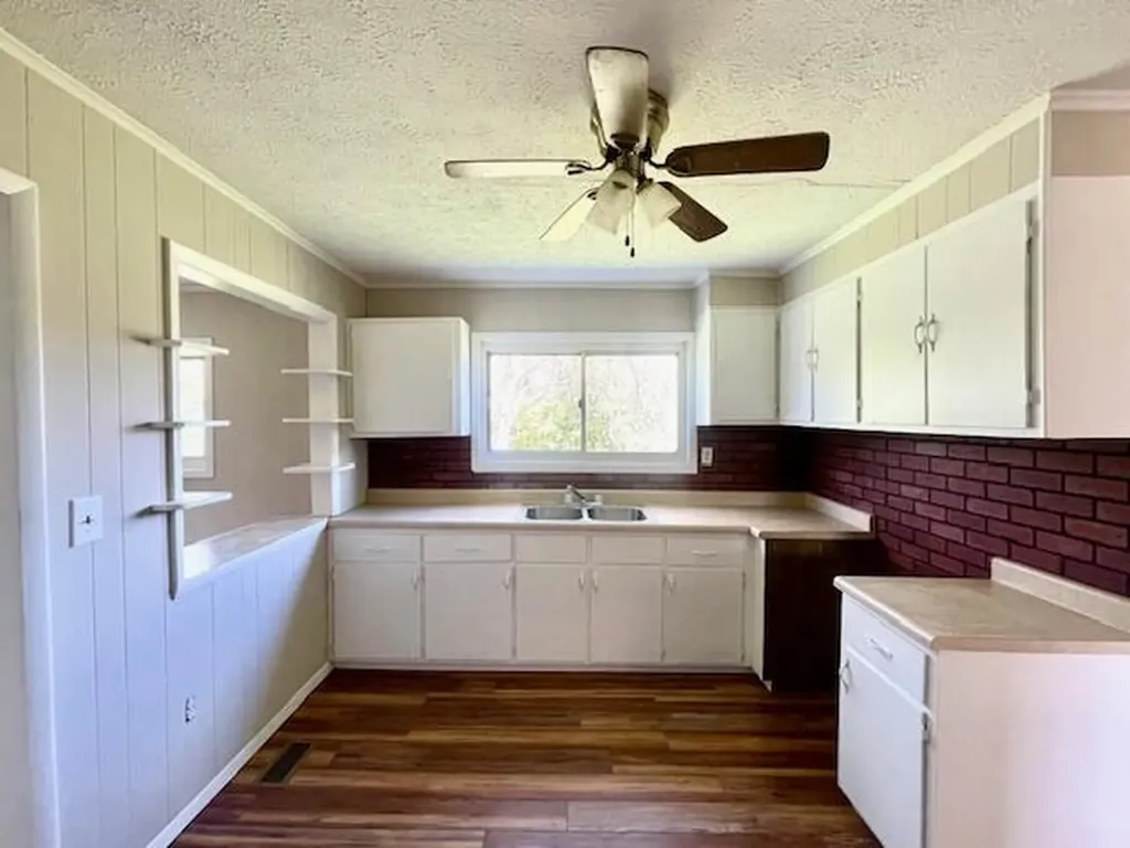 411 Ky-3085 Flat Lick KY 40935