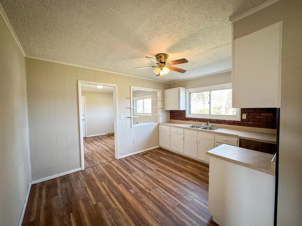 411 Ky-3085 Flat Lick KY 40935