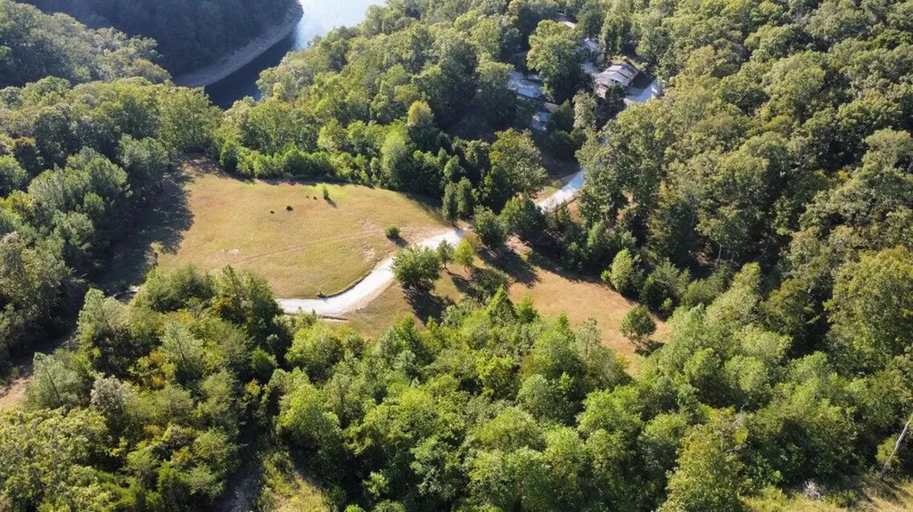 Lot 11&12 Tom O'ryan Road Monticello KY 42633