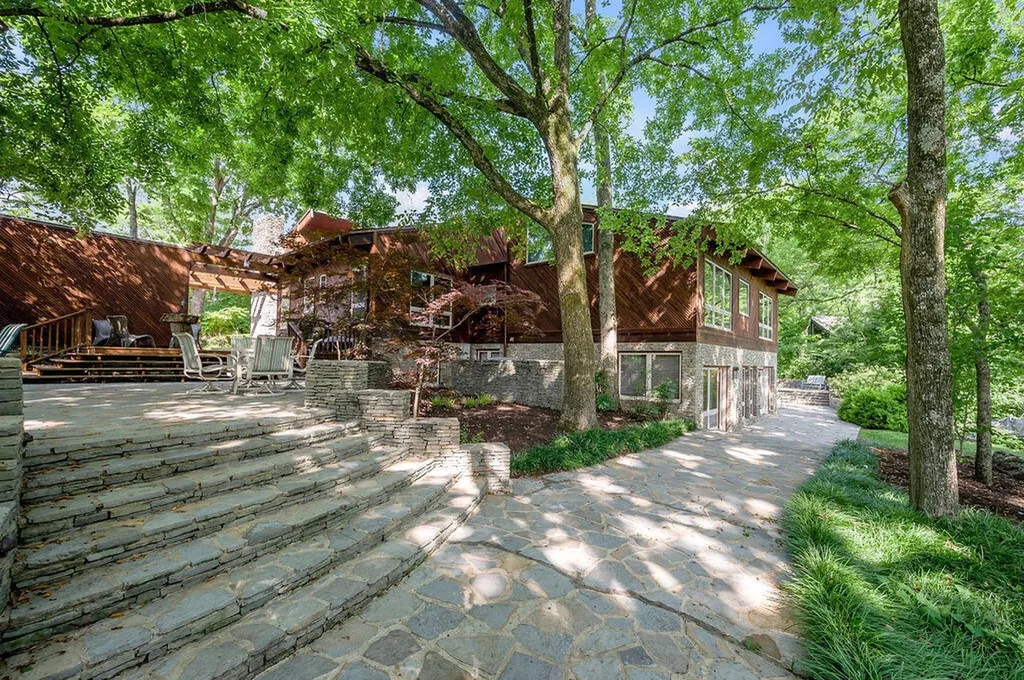 1404 Meganwood Circle Lexington KY 40502