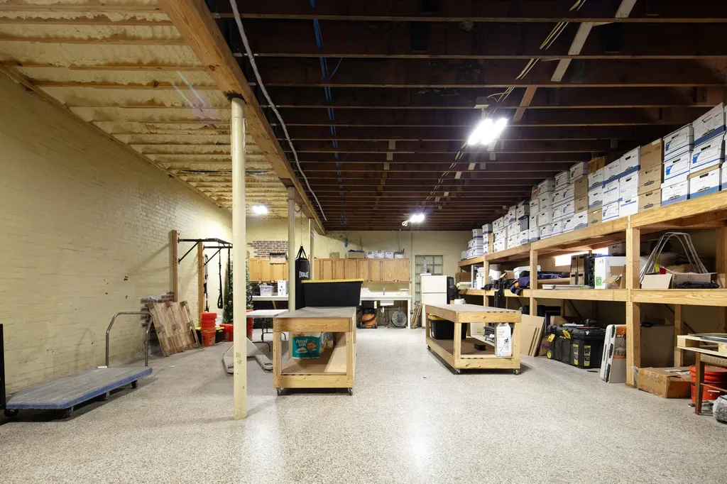 146 E Third Street Lexington KY 40508