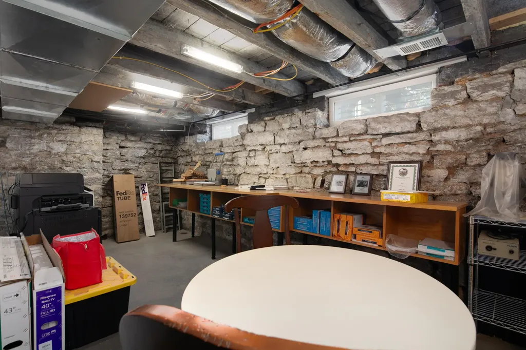 146 E Third Street Lexington KY 40508