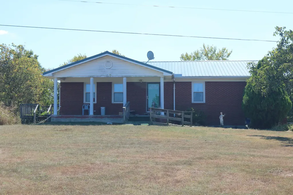 2706 Locust Grove Road Carlisle KY 40311