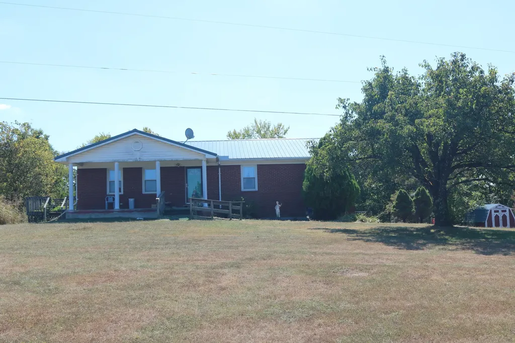 2706 Locust Grove Road Carlisle KY 40311