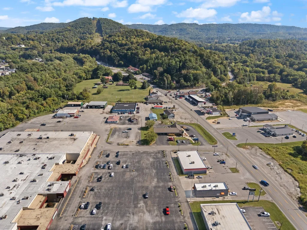 863 Highway 25 Williamsburg KY 40769